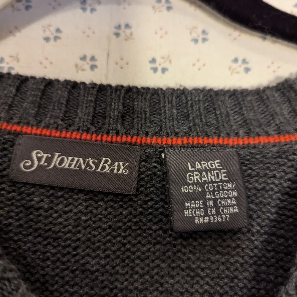 St. John's Bay Men's L Crewneck Sweater Cotton Normcore Bkokecore Med. weight
